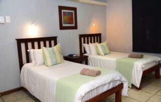Eland - Aan-die-Oewer Guest House Graaff-Reinet