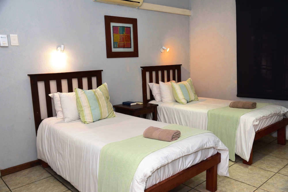 Eland - Aan-die-Oewer Guest House Graaff-Reinet